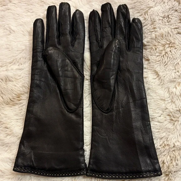 Coach Y2K Black Vintage Buttery Soft Leather Gloves ✨ Silver Logo Button Detail - Picture 5 of 9